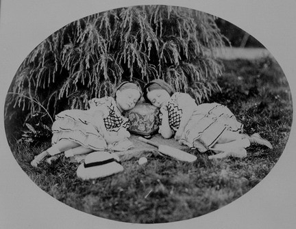 Ellison,_Constance_and_Mary_-_